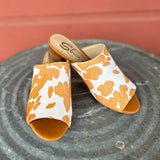 Richwood Peeptoe Tan and White Cowhide Slide